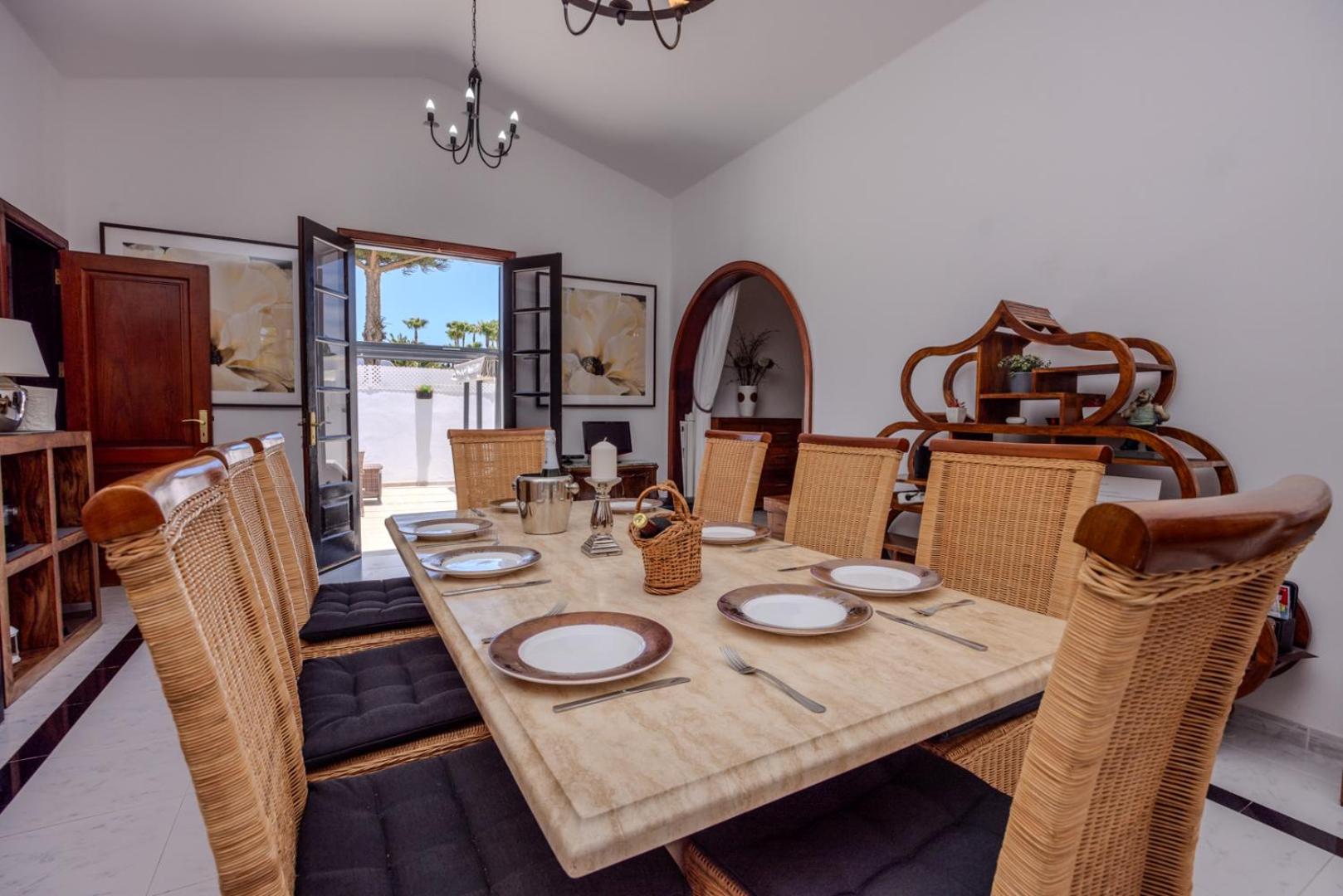 Villa Victoria just 150 metres from Playa Bastian Costa Teguise