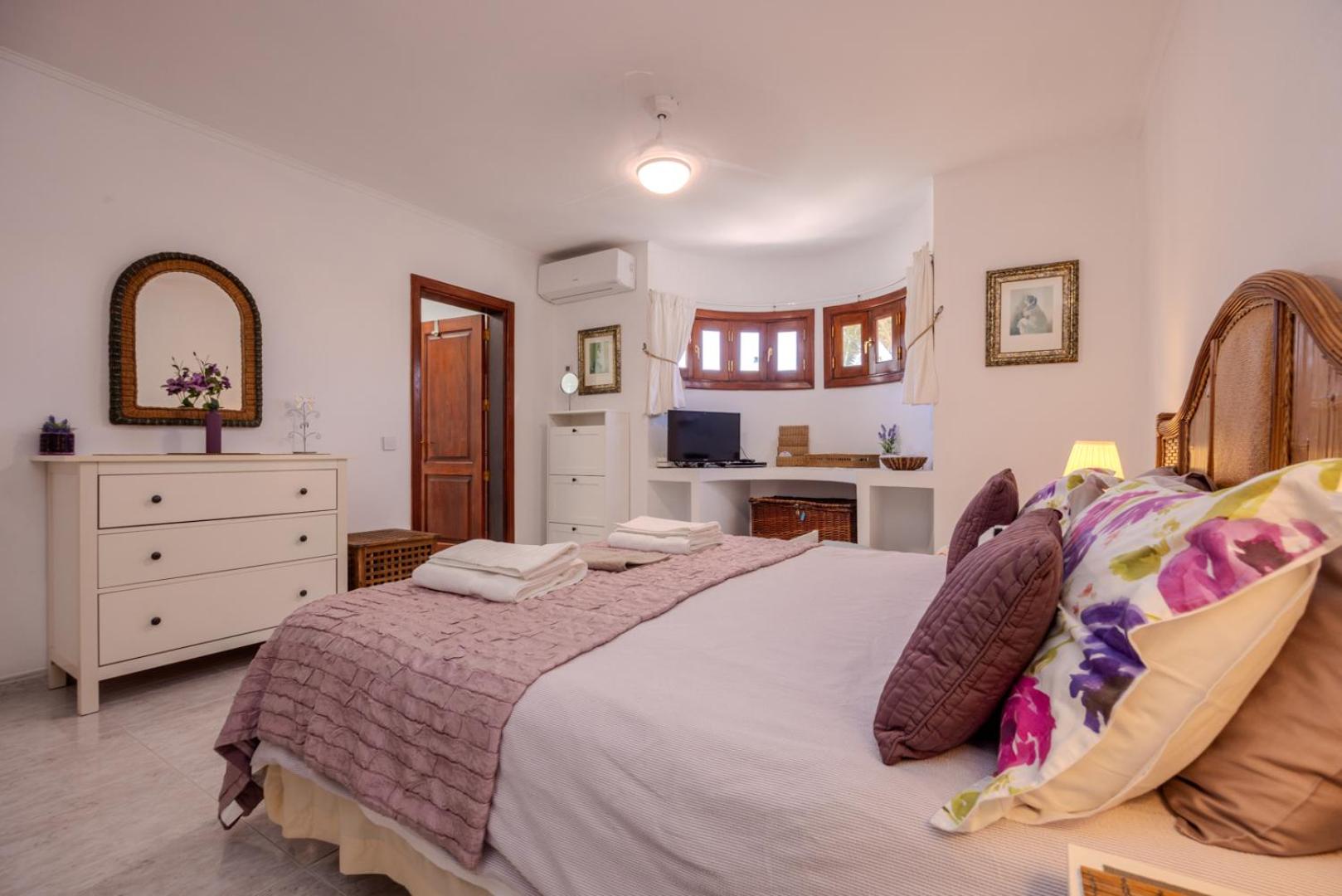 Villa Victoria just 150 metres from Playa Bastian Costa Teguise