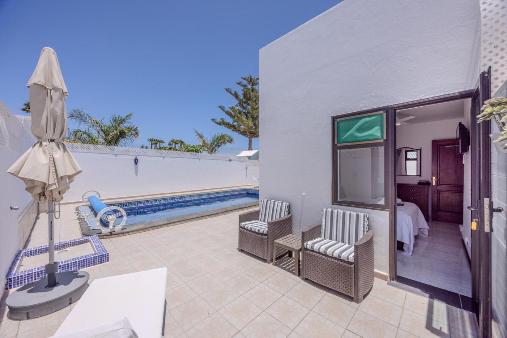 Villa Victoria just 150 metres from Playa Bastian Costa Teguise