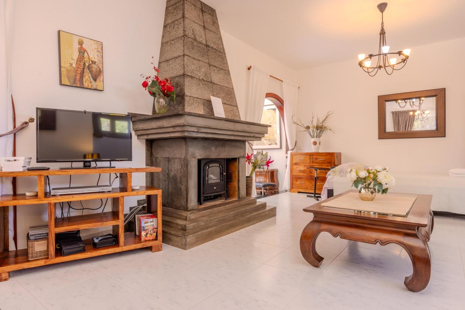 Villa Victoria just 150 metres from Playa Bastian Costa Teguise