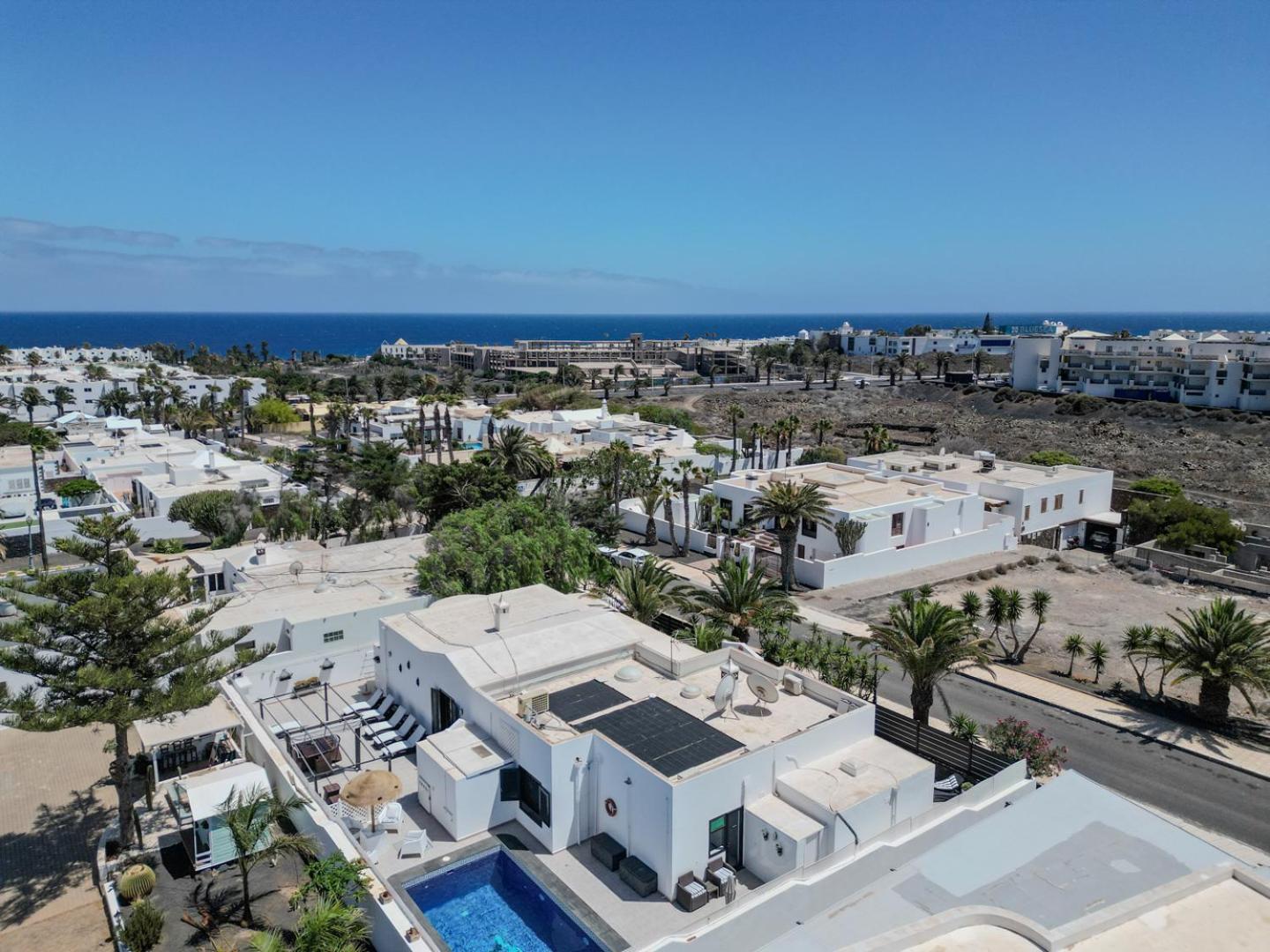 Villa Victoria just 150 metres from Playa Bastian Costa Teguise