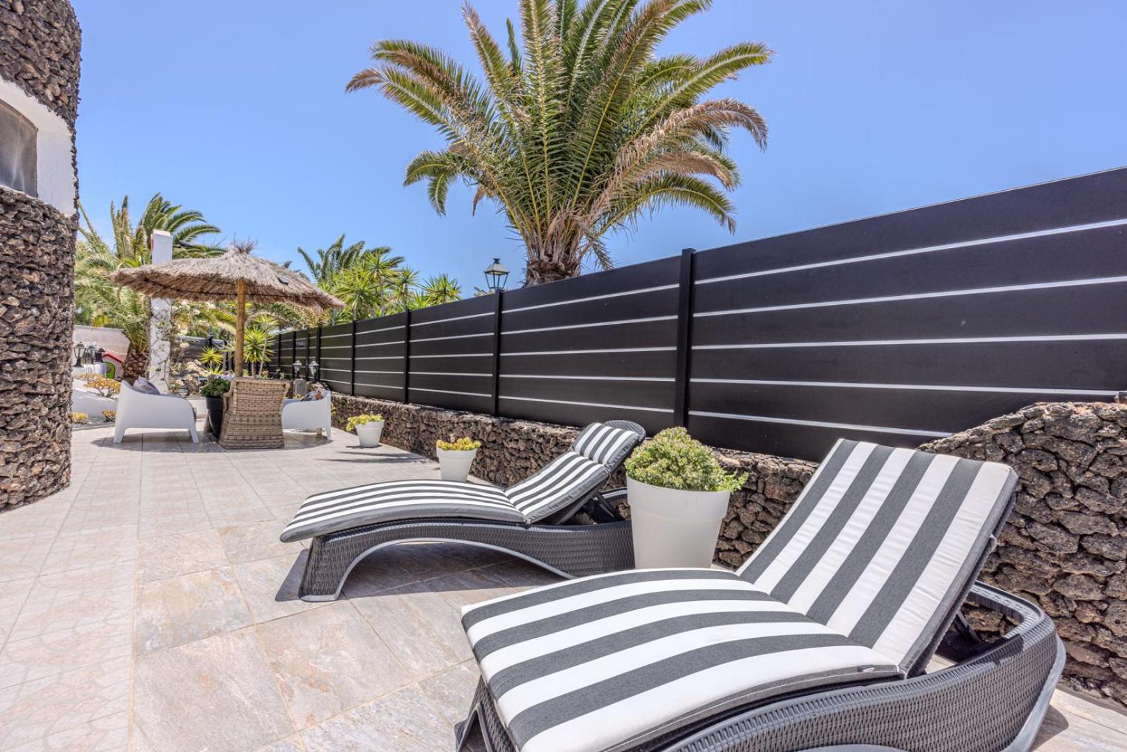 Villa Victoria just 150 metres from Playa Bastian Costa Teguise