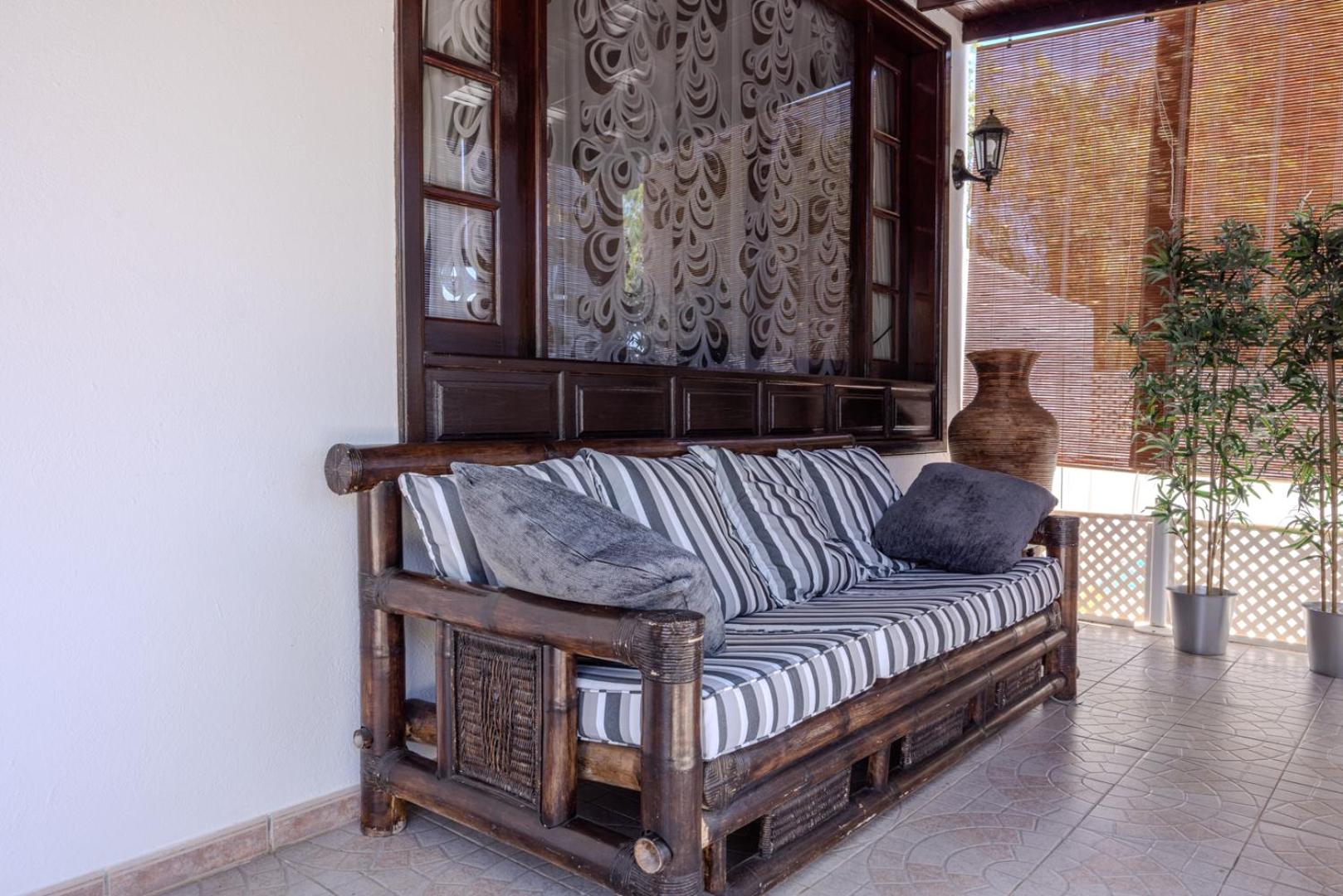 Villa Victoria just 150 metres from Playa Bastian Costa Teguise
