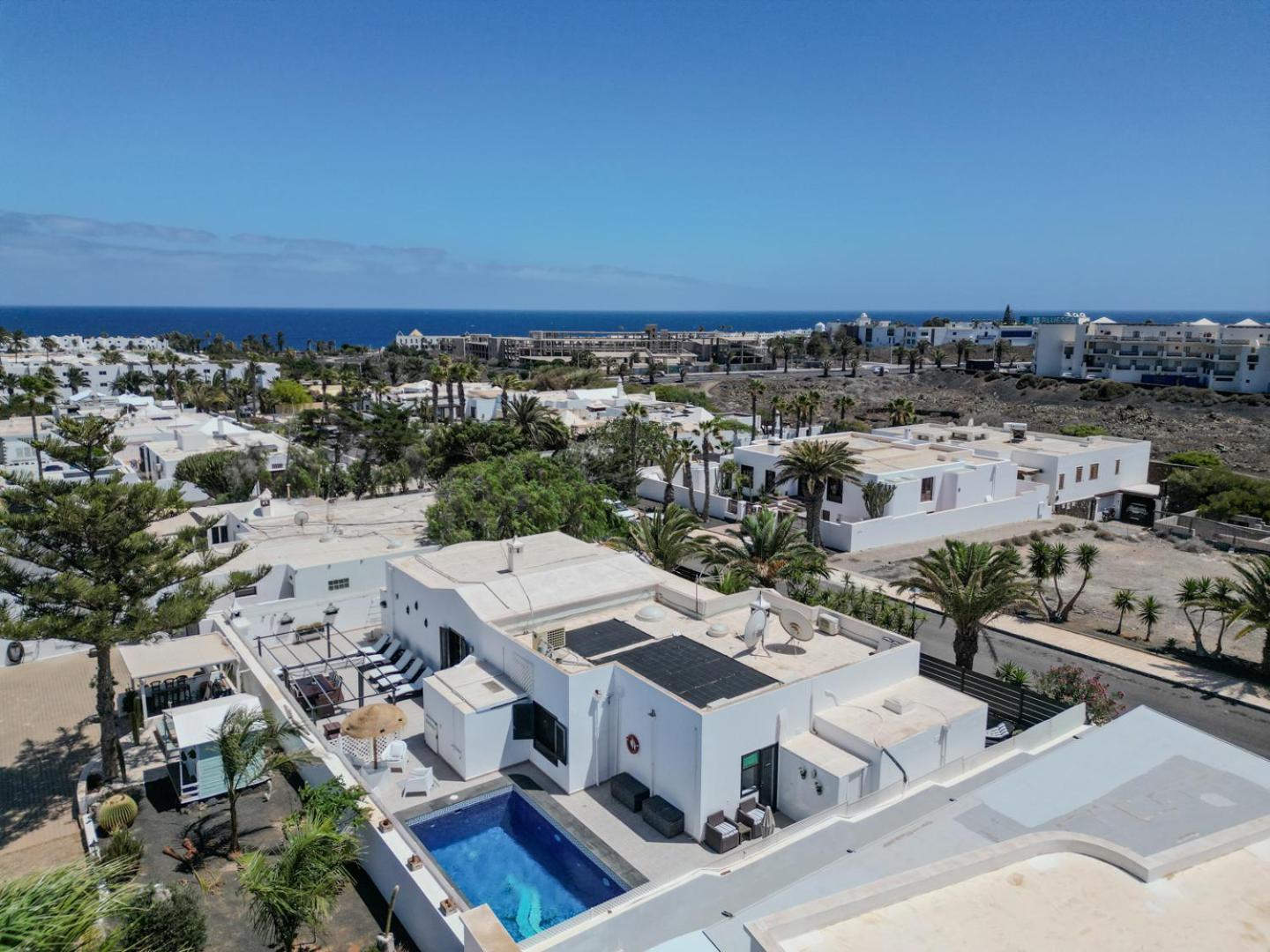 Villa Victoria just 150 metres from Playa Bastian Costa Teguise