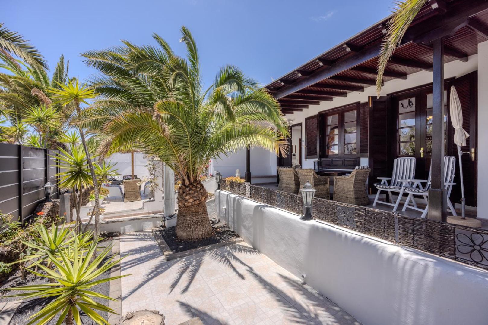 Villa Victoria just 150 metres from Playa Bastian Costa Teguise