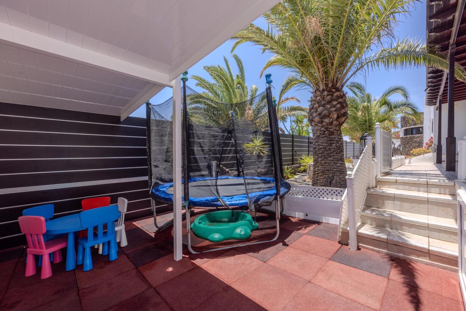 Villa Victoria just 150 metres from Playa Bastian Costa Teguise