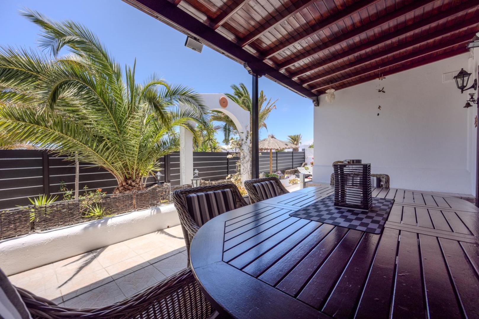 Villa Victoria just 150 metres from Playa Bastian Costa Teguise