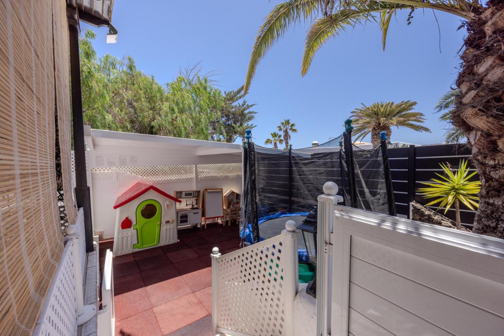Villa Victoria just 150 metres from Playa Bastian Costa Teguise