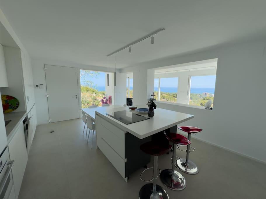 Villa Zafiro 12 pax, pool, sea views, rooftop view 4