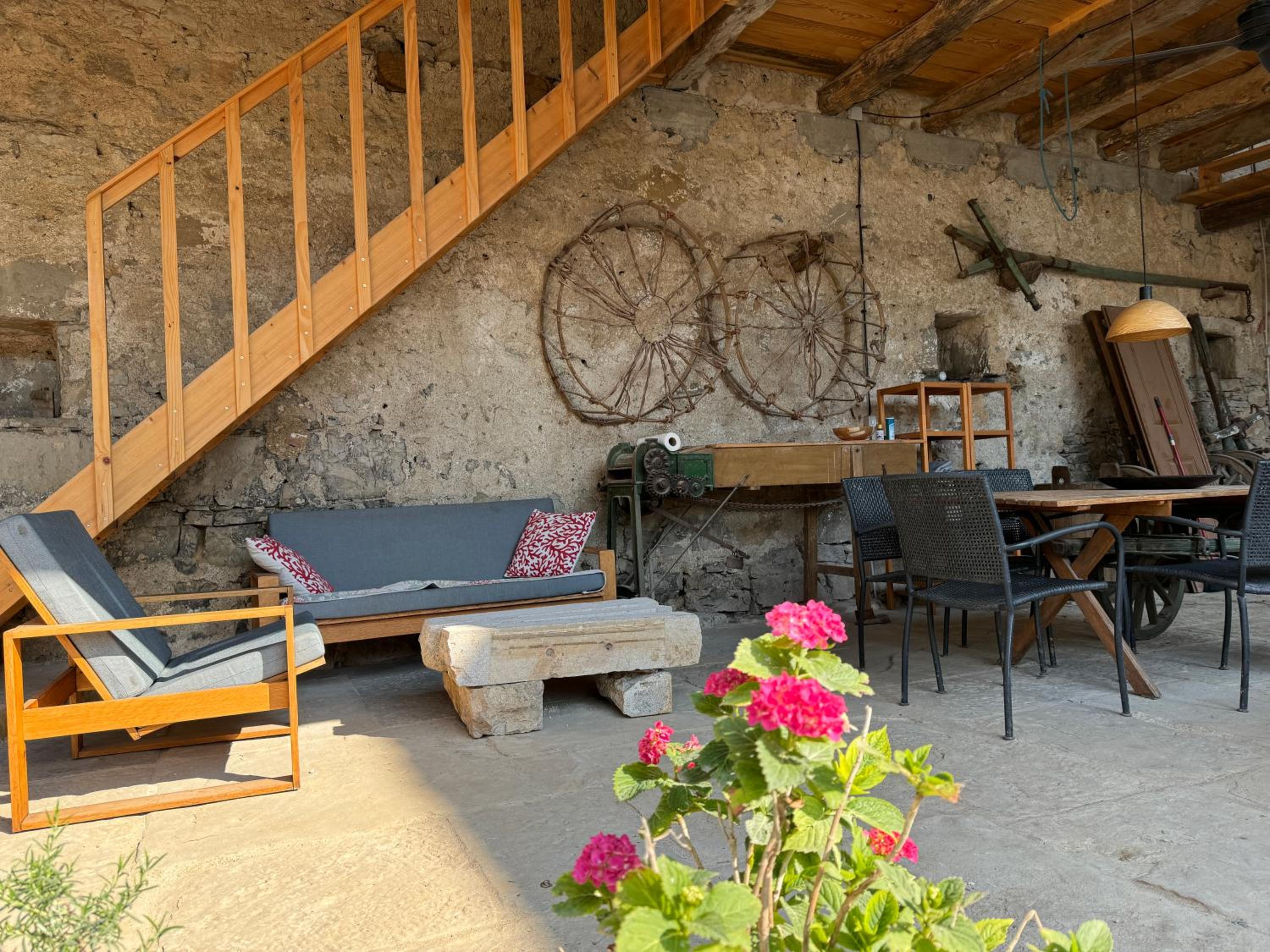 Vila Kobdilj 1835 - Unique Stay in Karst Stone Villa