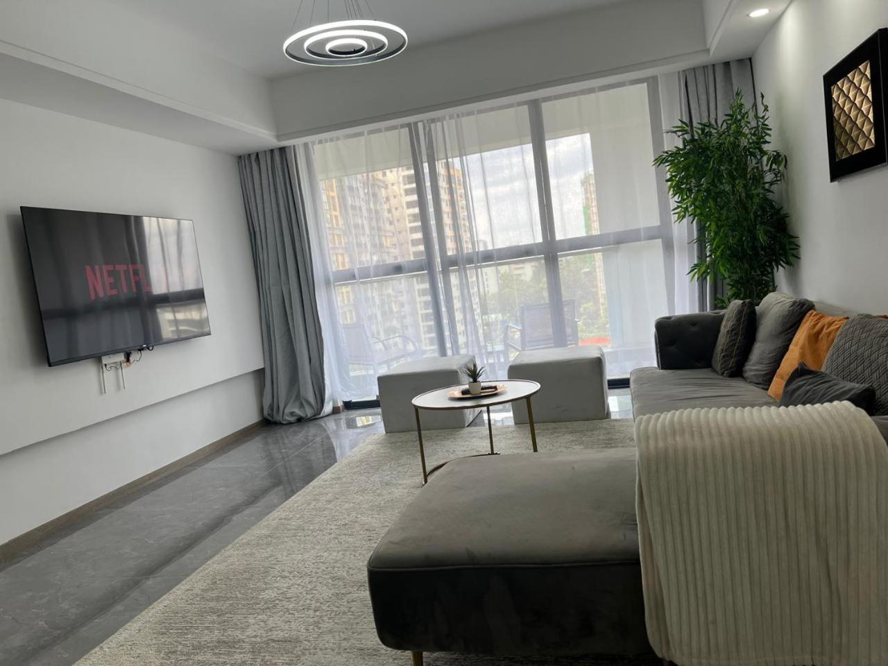 4 bdrm beachfront Nyali view 4