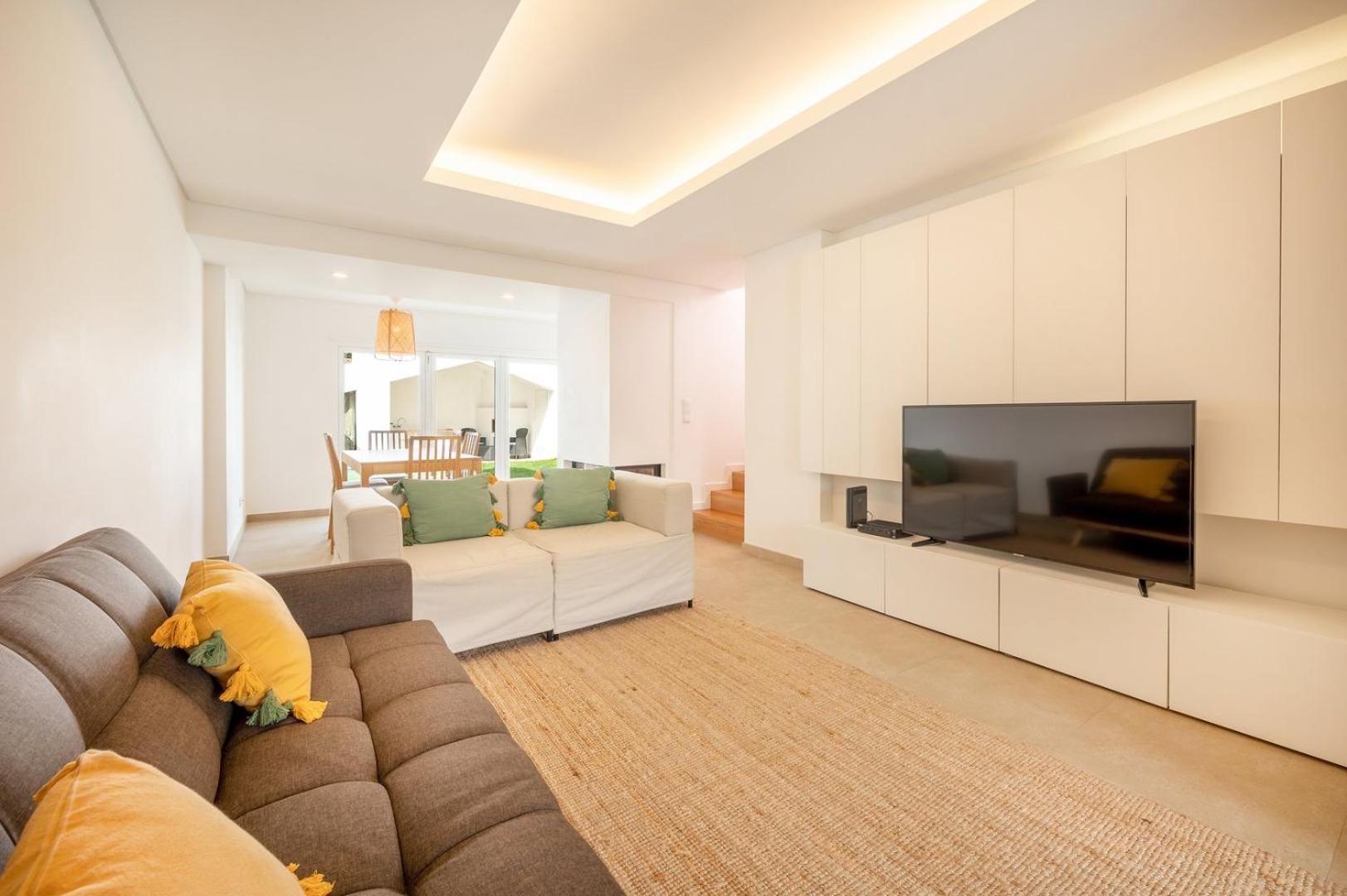 GuestReady - Modernity Refine near Airport view 5