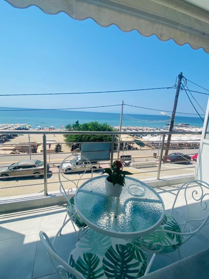 Sea view apartment2 photo 5