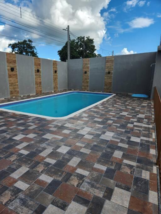 Casa grande com piscina Chácara do Dinho