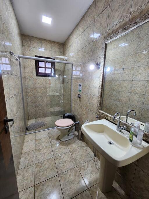 Casa grande com piscina Chácara do Dinho