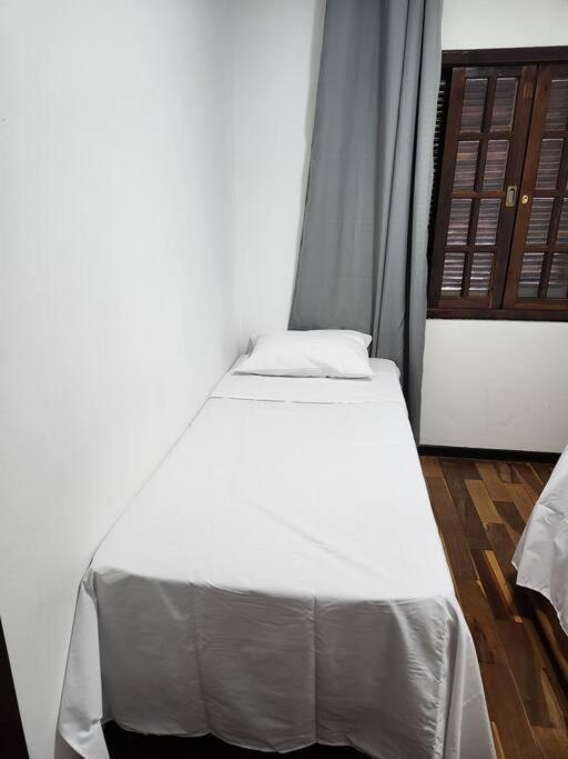 Casa grande com piscina Chácara do Dinho