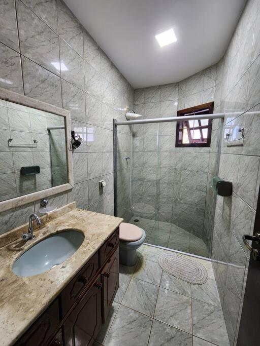 Casa grande com piscina Chácara do Dinho