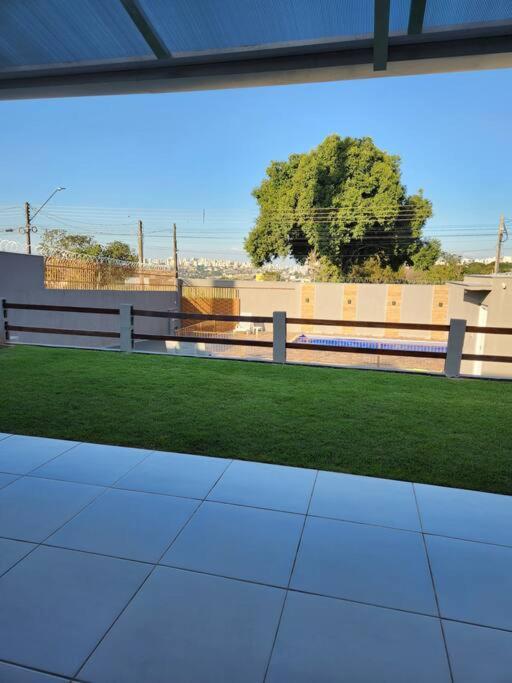 Casa grande com piscina Chácara do Dinho