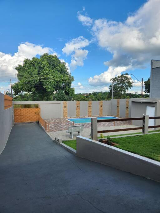 Casa grande com piscina Chácara do Dinho