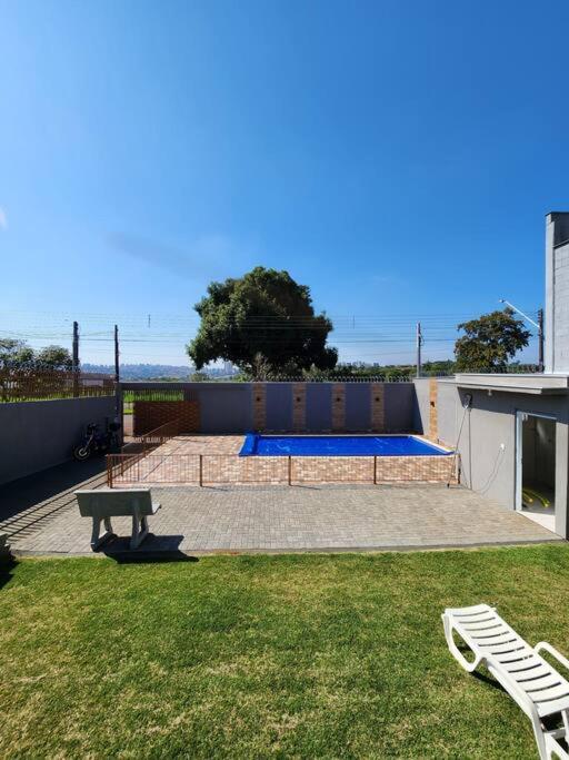 Casa grande com piscina Chácara do Dinho