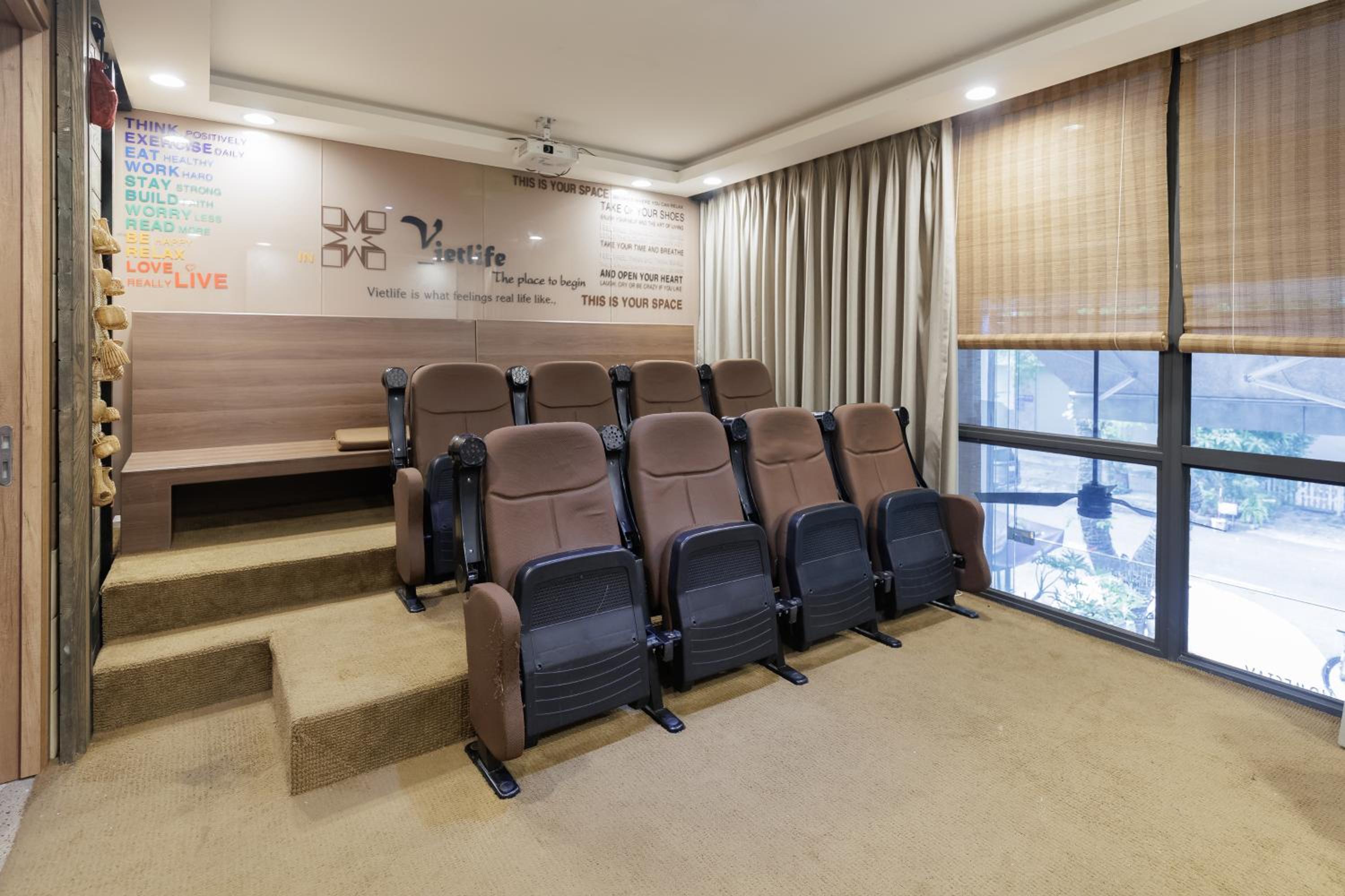 VIETLIFE Hotel & Apartment - Free Cinema