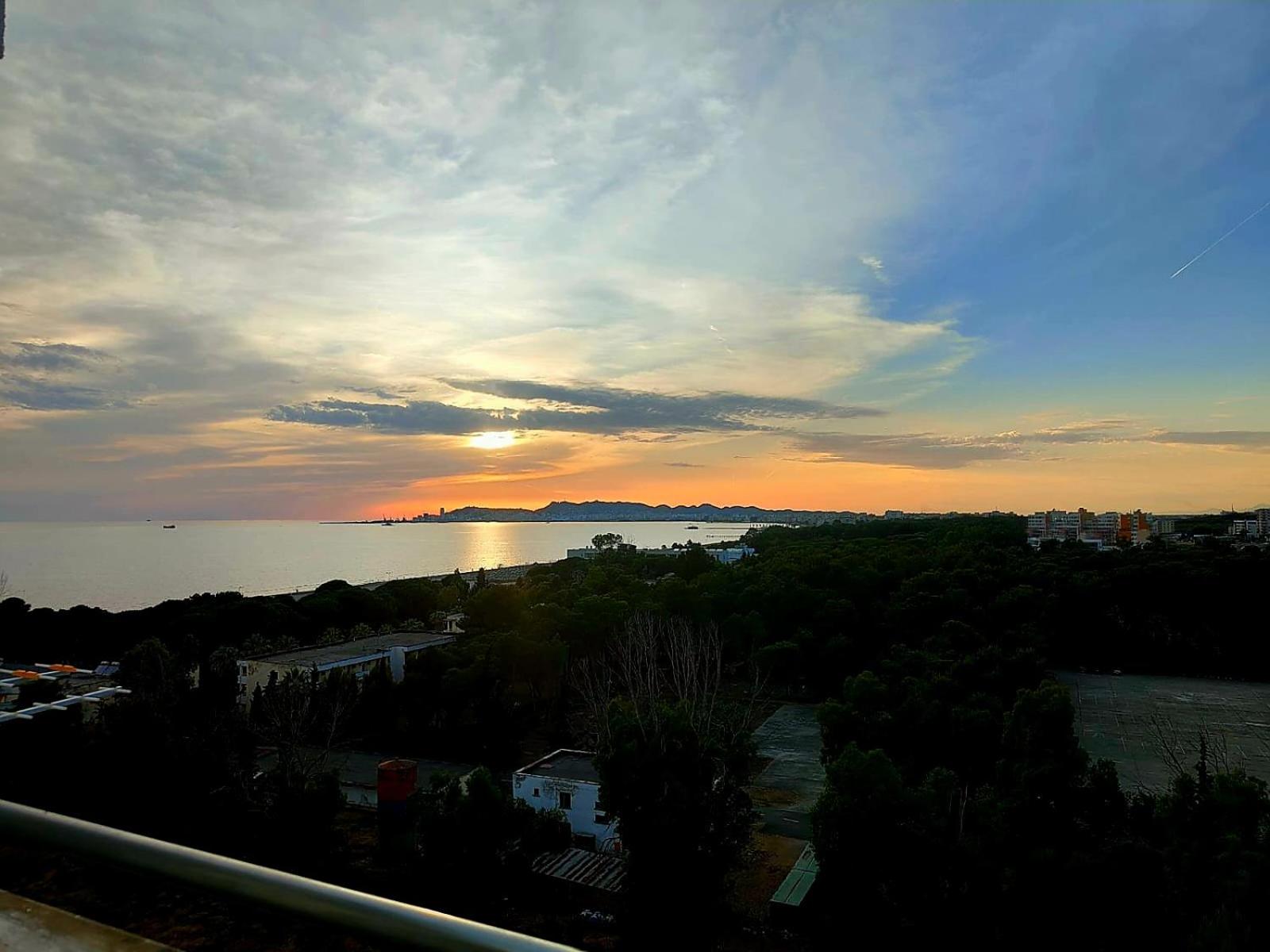 Penthouse d'exception avec Rooftop vue mer et colline 3 chambres sur 2 étages 100m de la plage