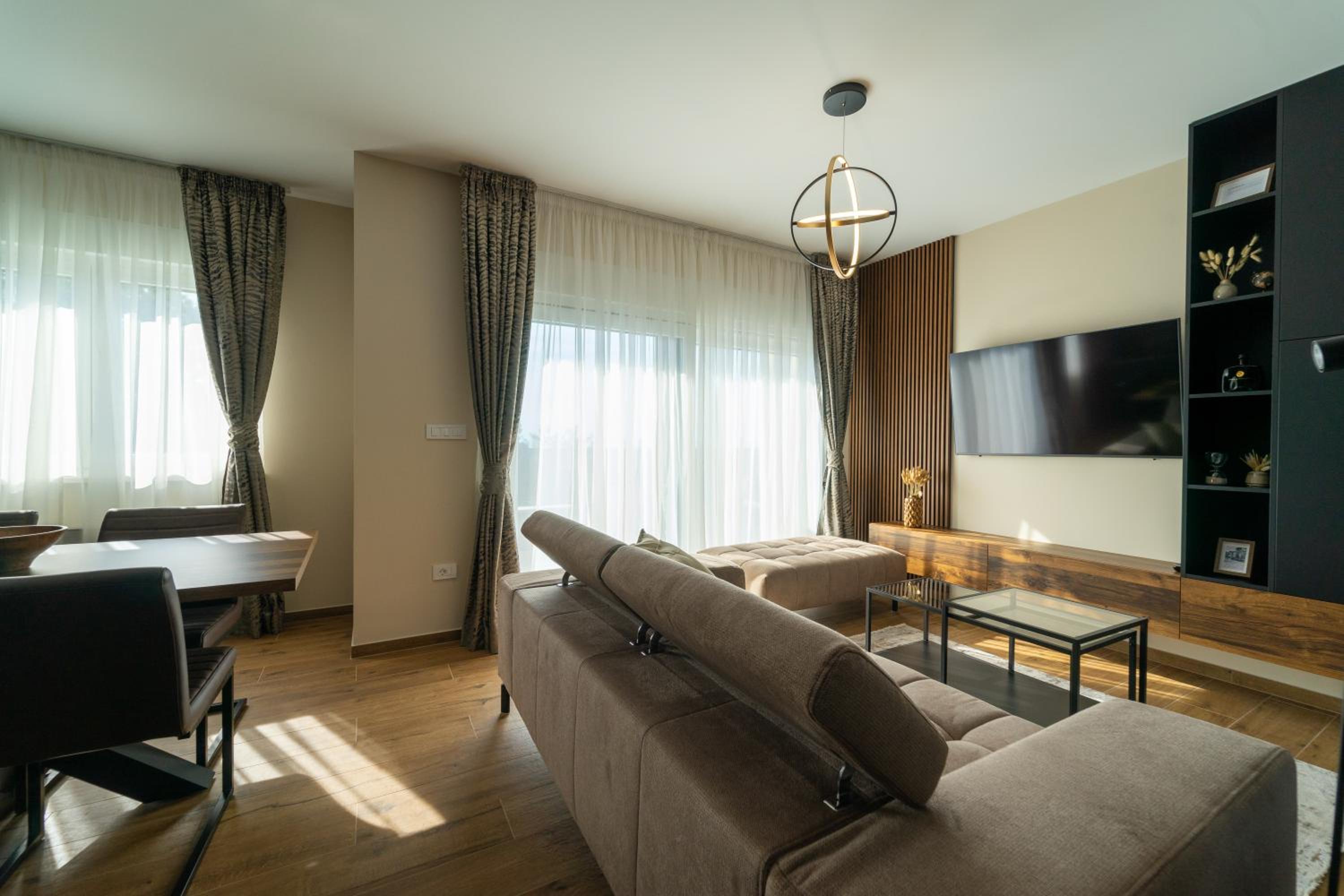 Laurier Apartments
