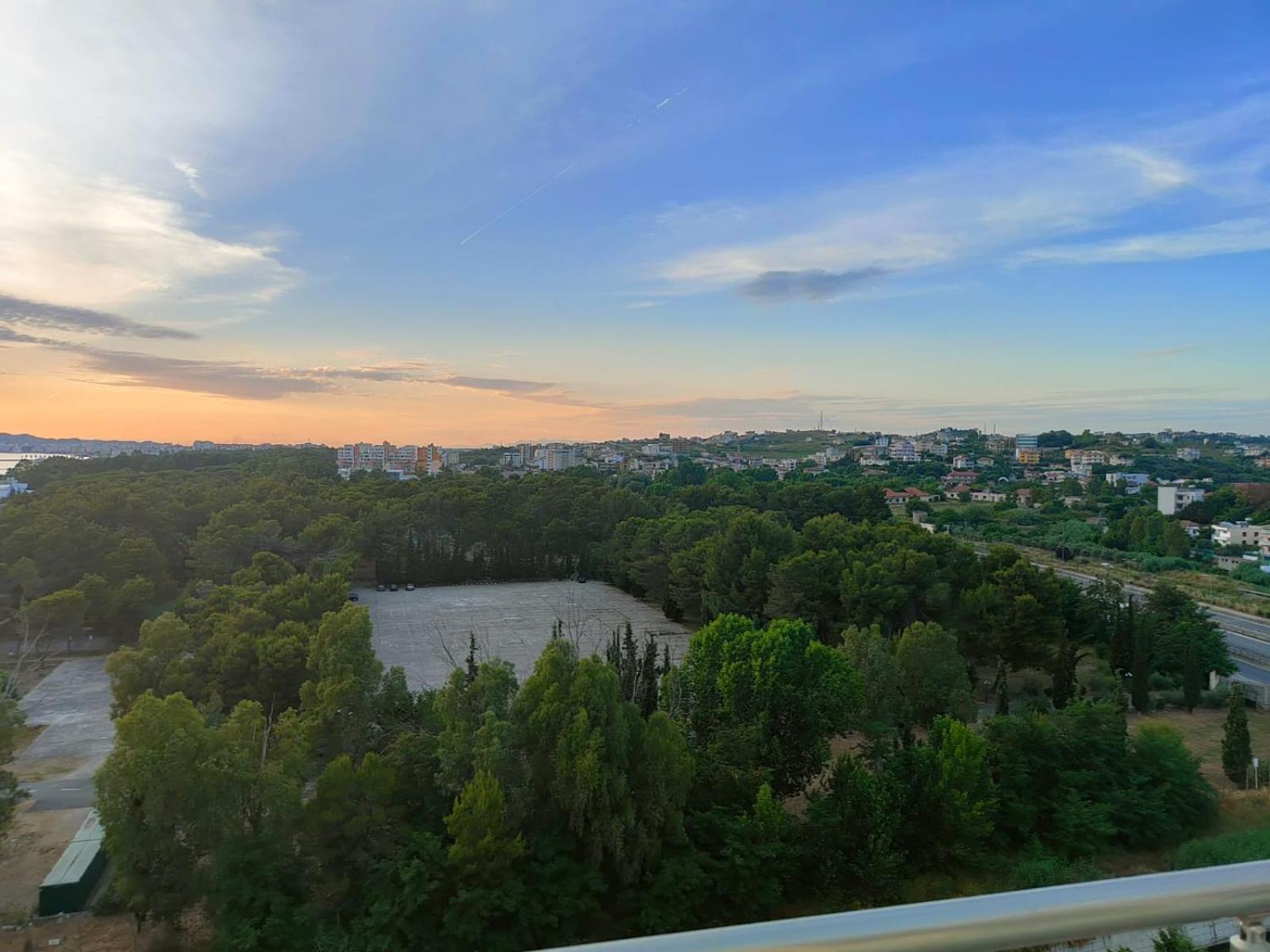 Penthouse d'exception avec Rooftop vue mer et colline 3 chambres sur 2 étages 100m de la plage