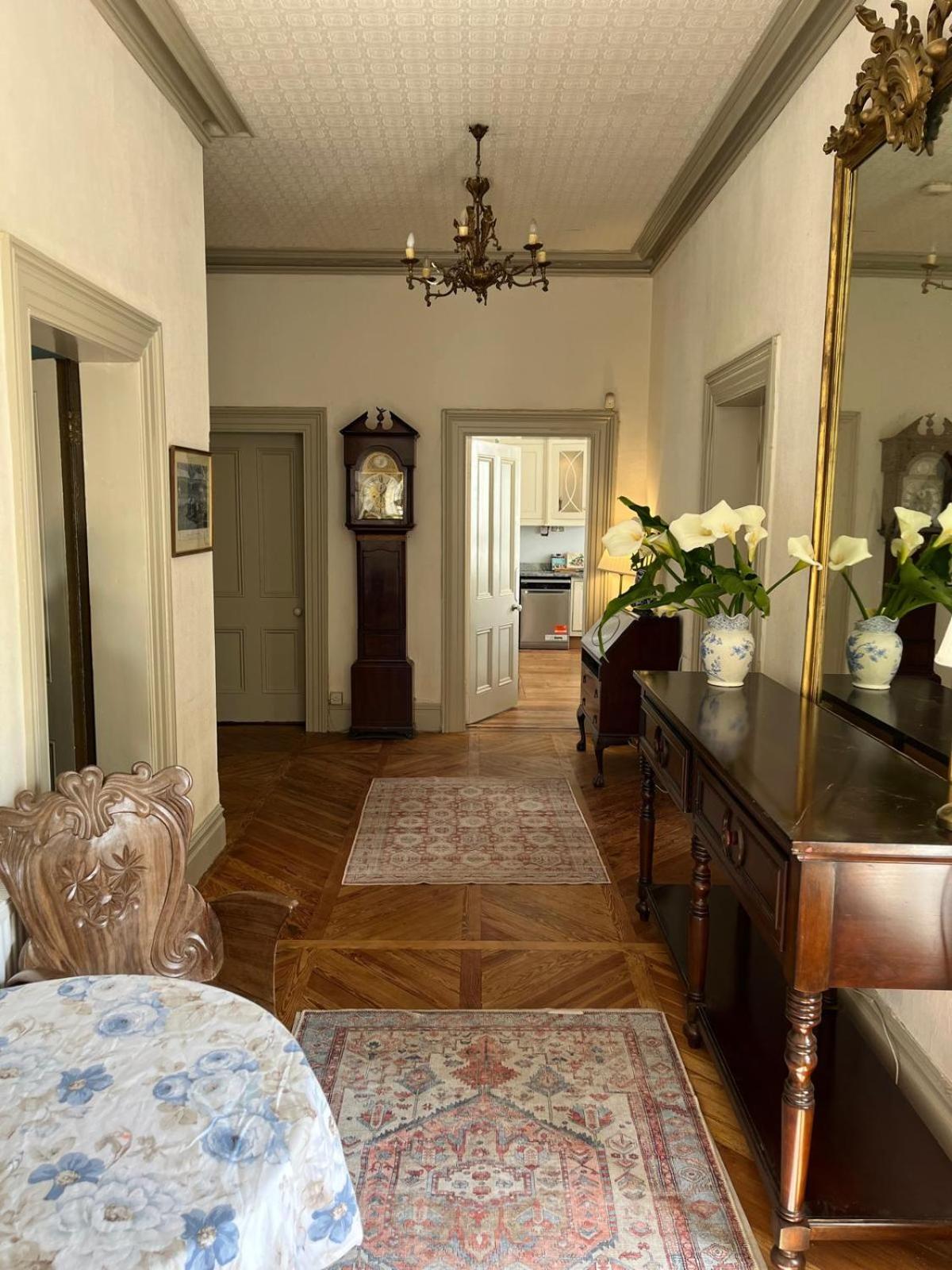Lynwood house