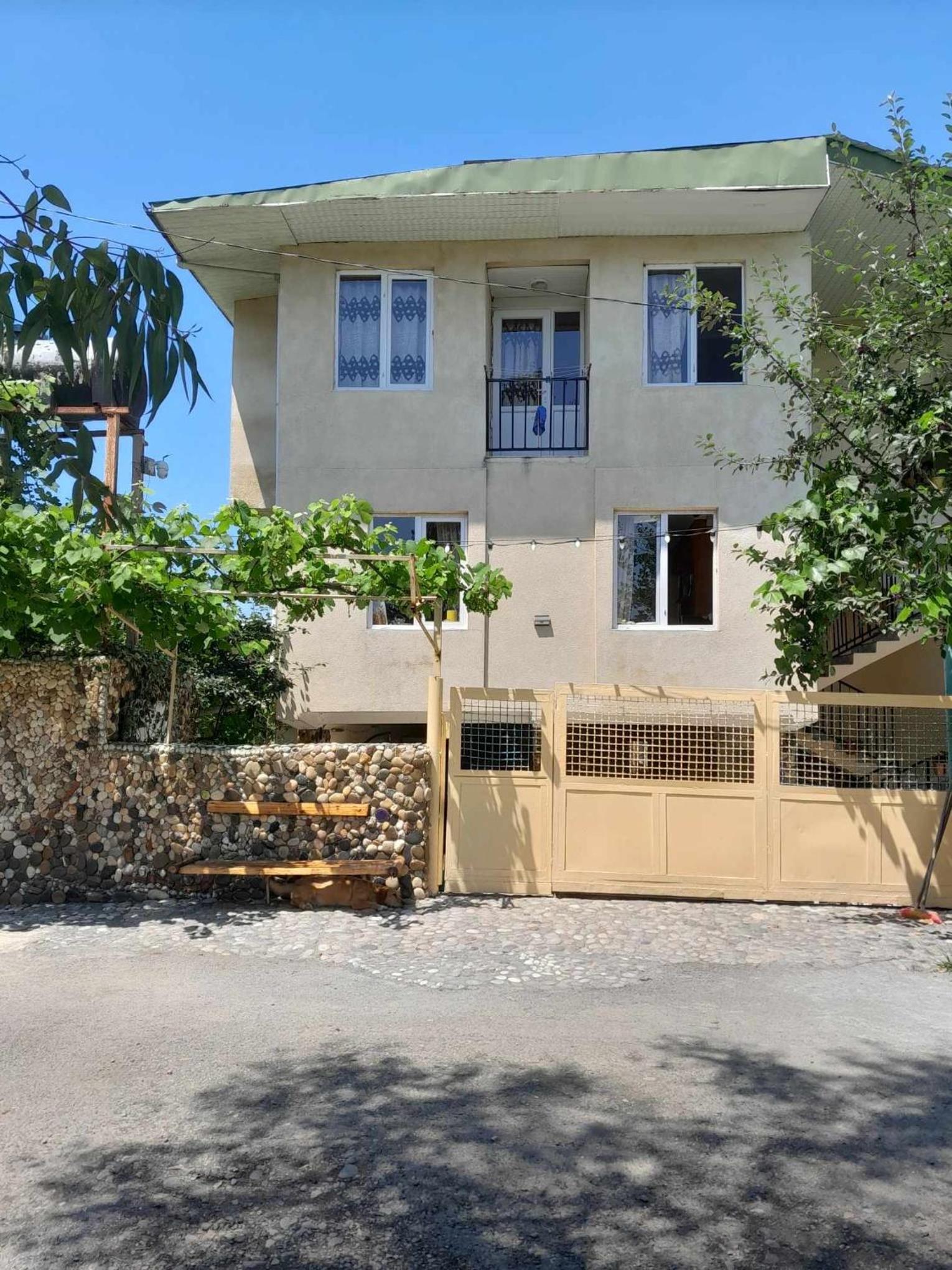Guest House Mari view 2