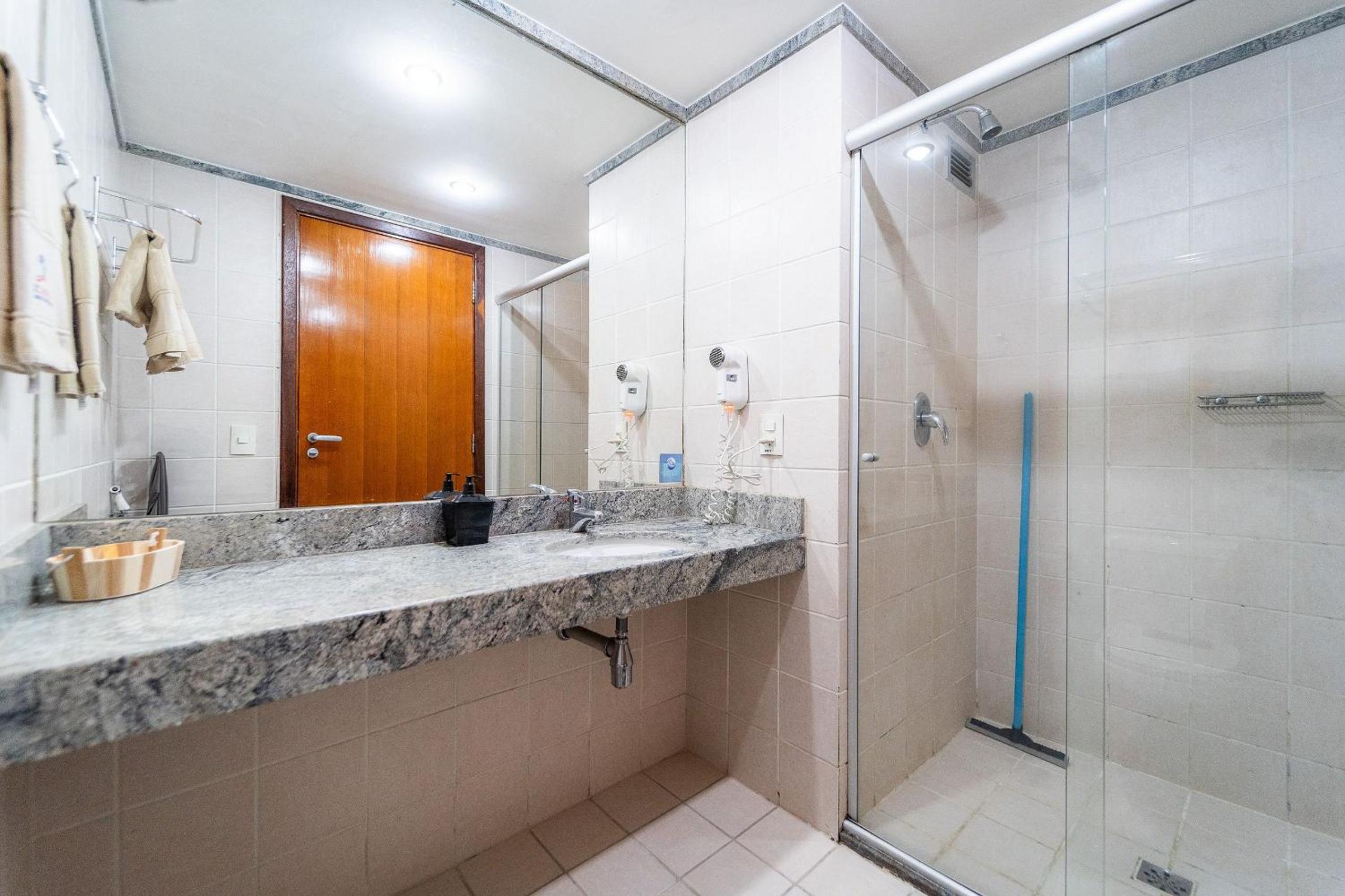 Flat em Hotel, Piscina, Academia, 300Mts Metro, Jr Catito