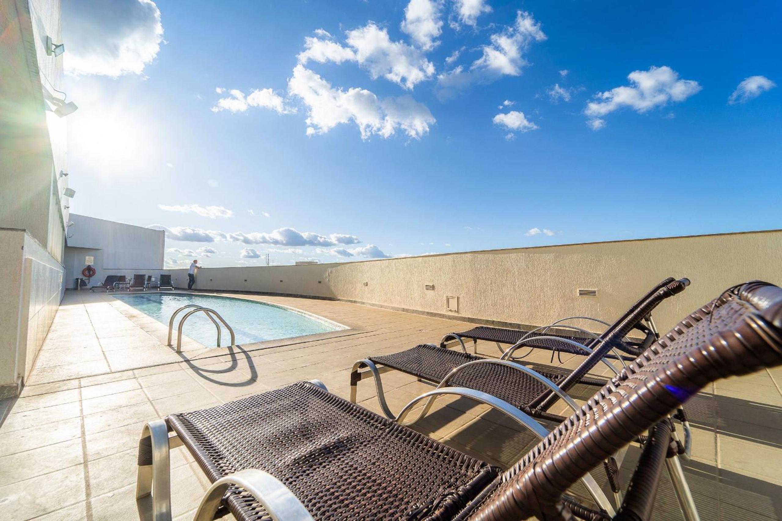 Flat em Hotel, Piscina, Academia, 300Mts Metro, Jr Catito
