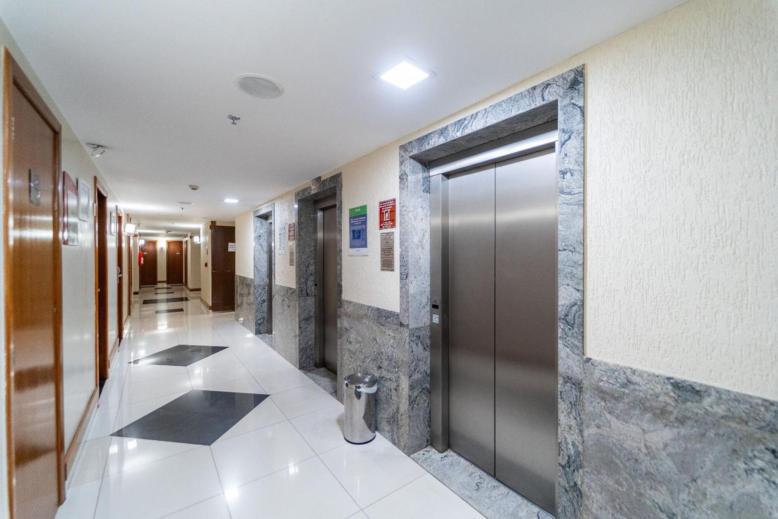 Flat em Hotel, Piscina, Academia, 300Mts Metro, Jr Catito