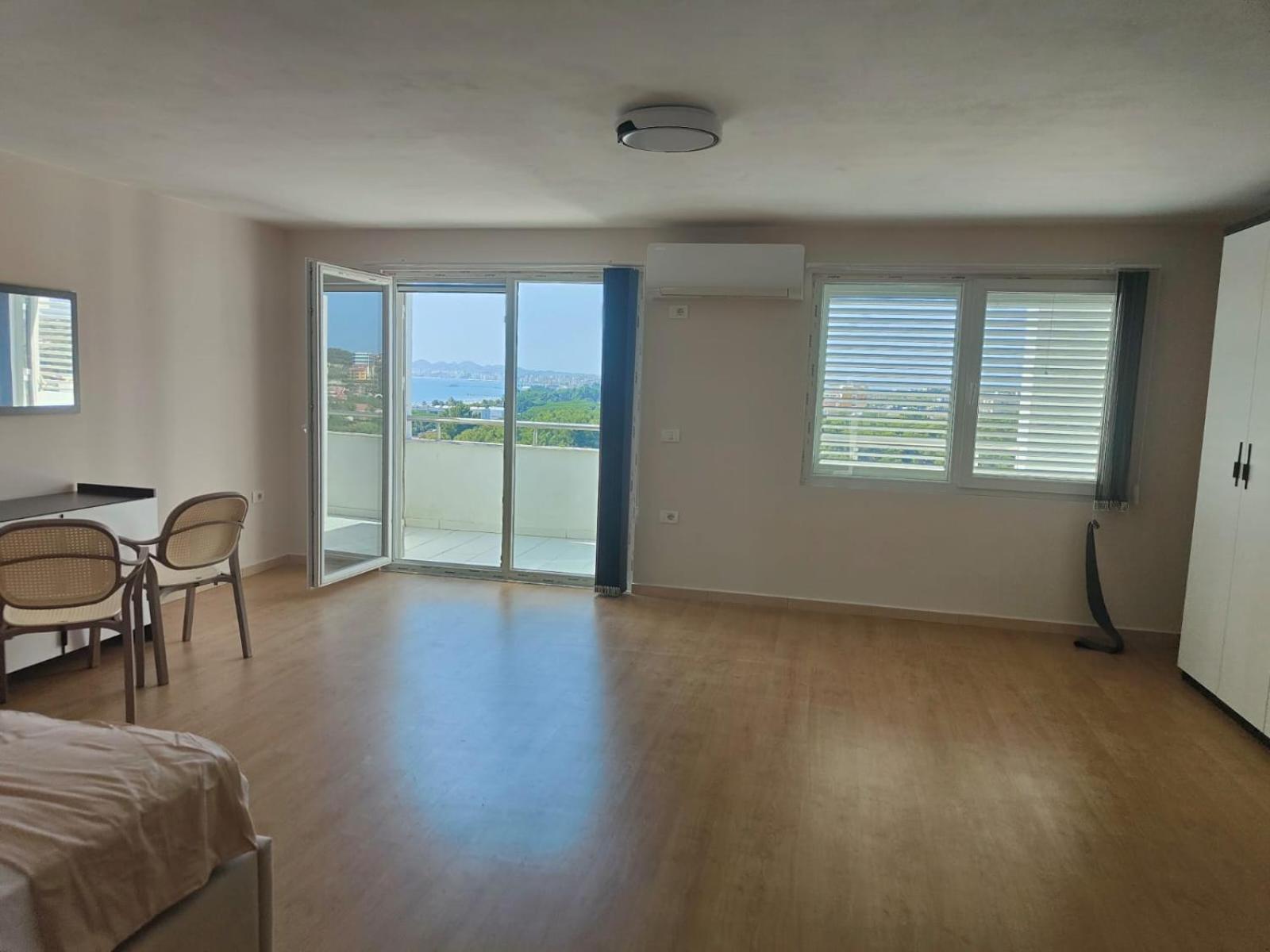 Penthouse d'exception avec Rooftop vue mer et colline 3 chambres sur 2 étages 100m de la plage
