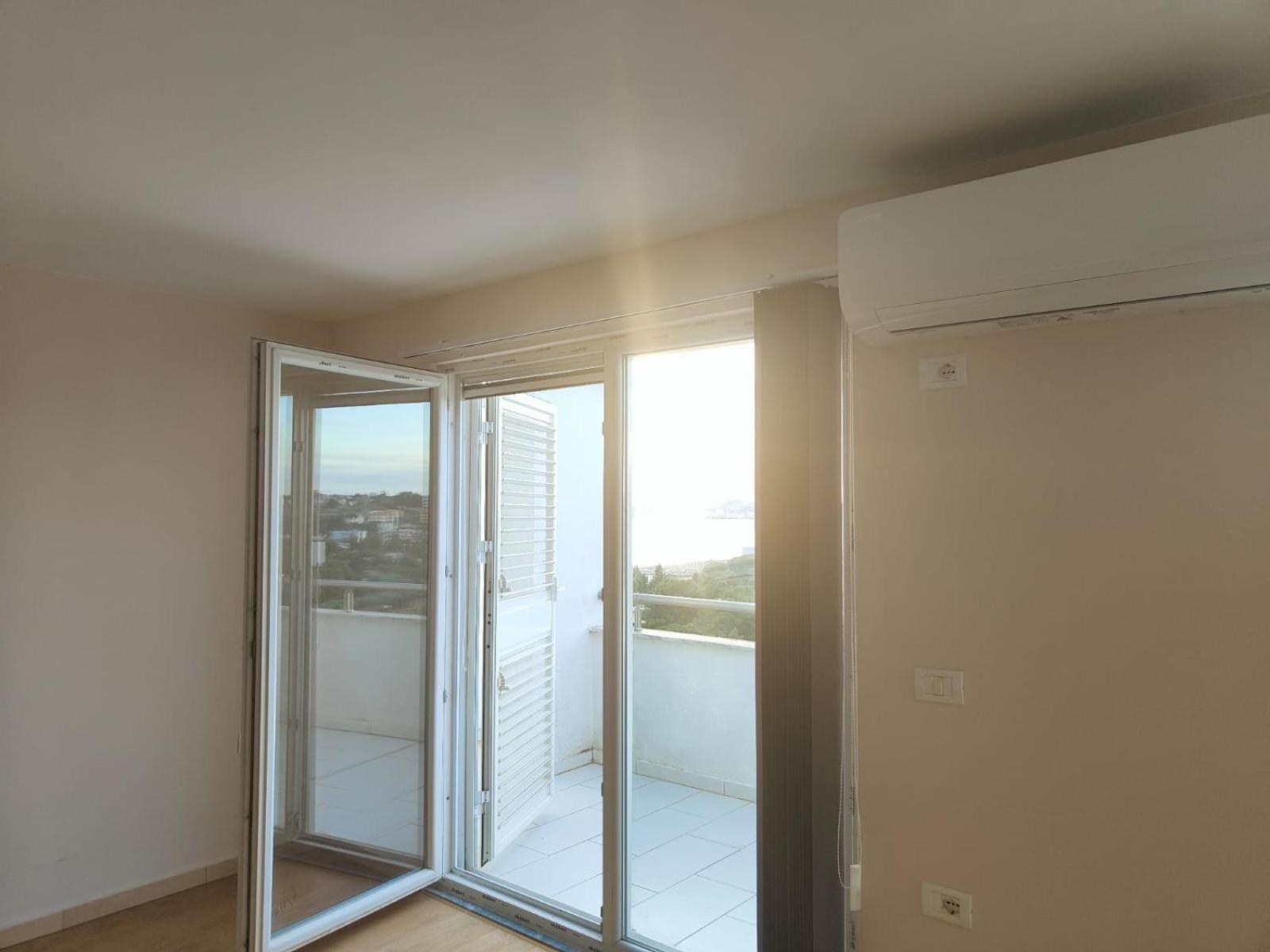 Penthouse d'exception avec Rooftop vue mer et colline 3 chambres sur 2 étages 100m de la plage