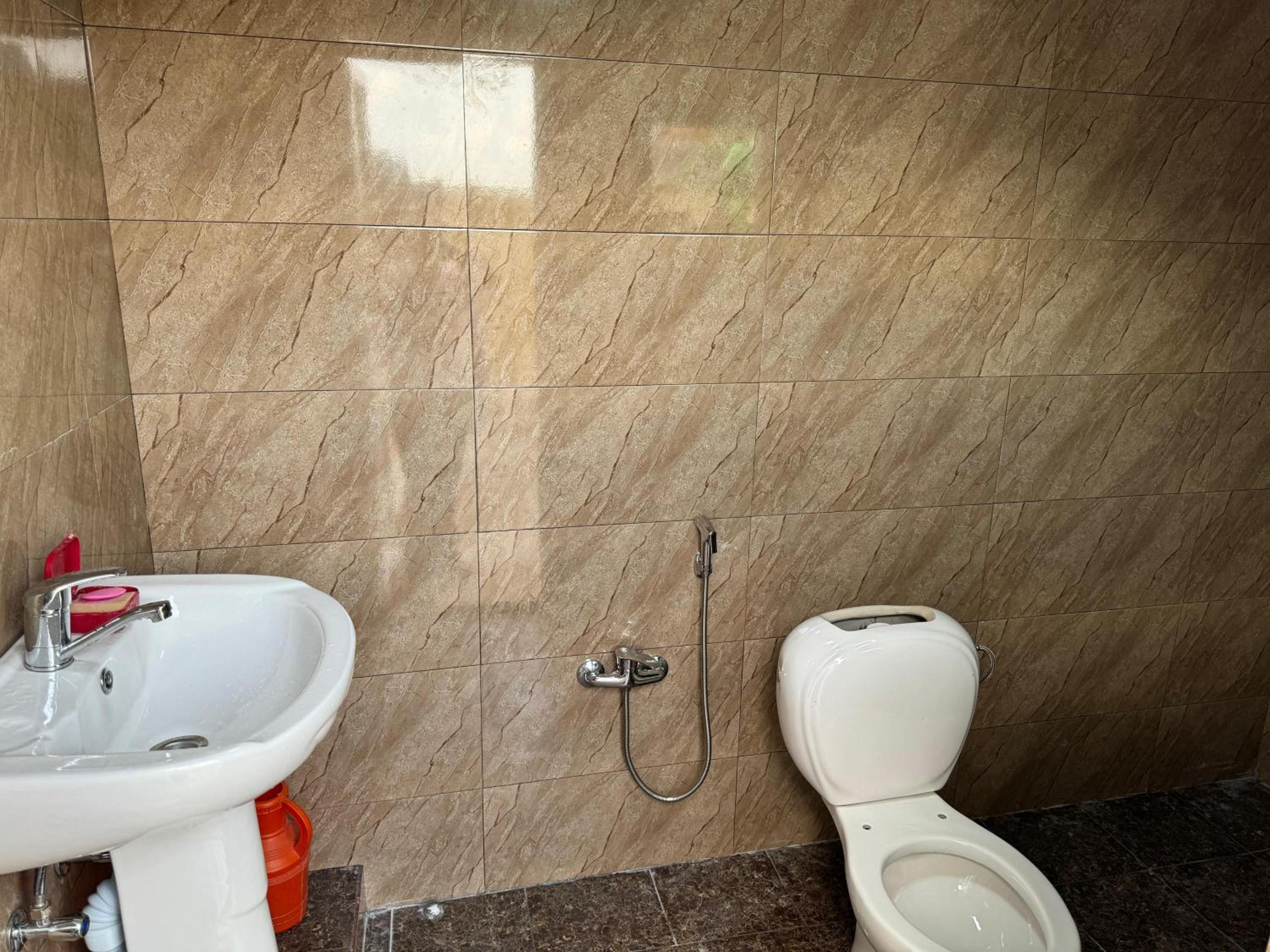 Oğuz rayon,Baş Daşağıl kəndi
