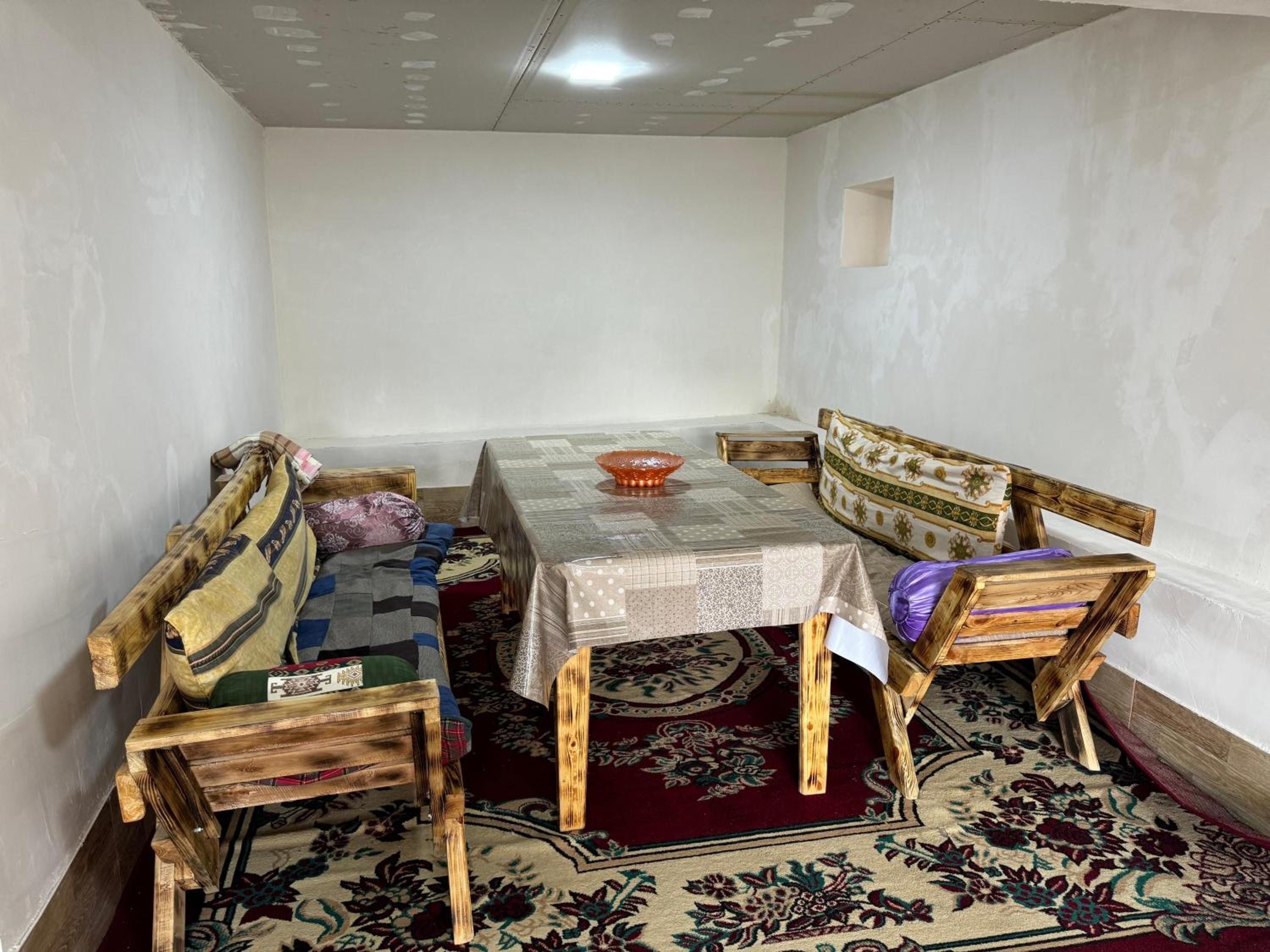 Oğuz rayon,Baş Daşağıl kəndi