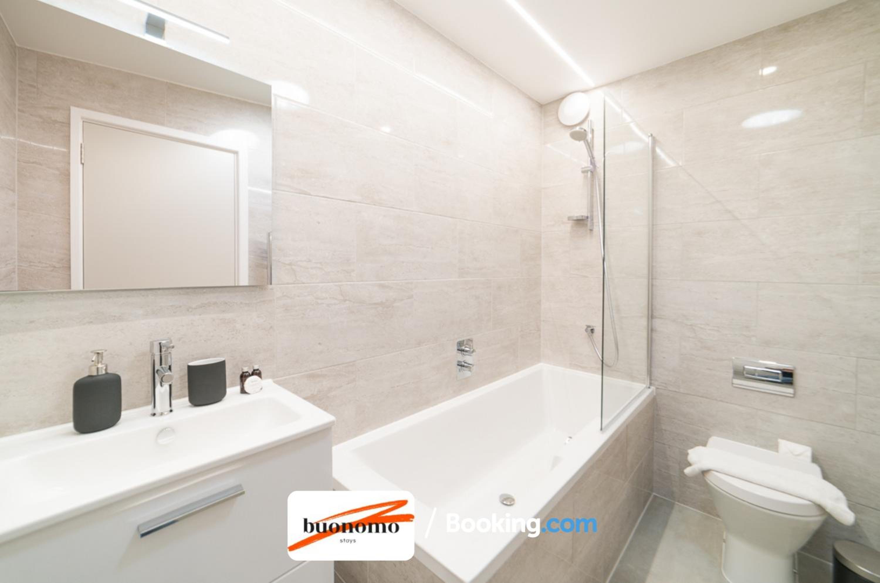 Two Bedroom Apartment At Buonomo Stays Short Lets & Serviced Accommodation photo 5