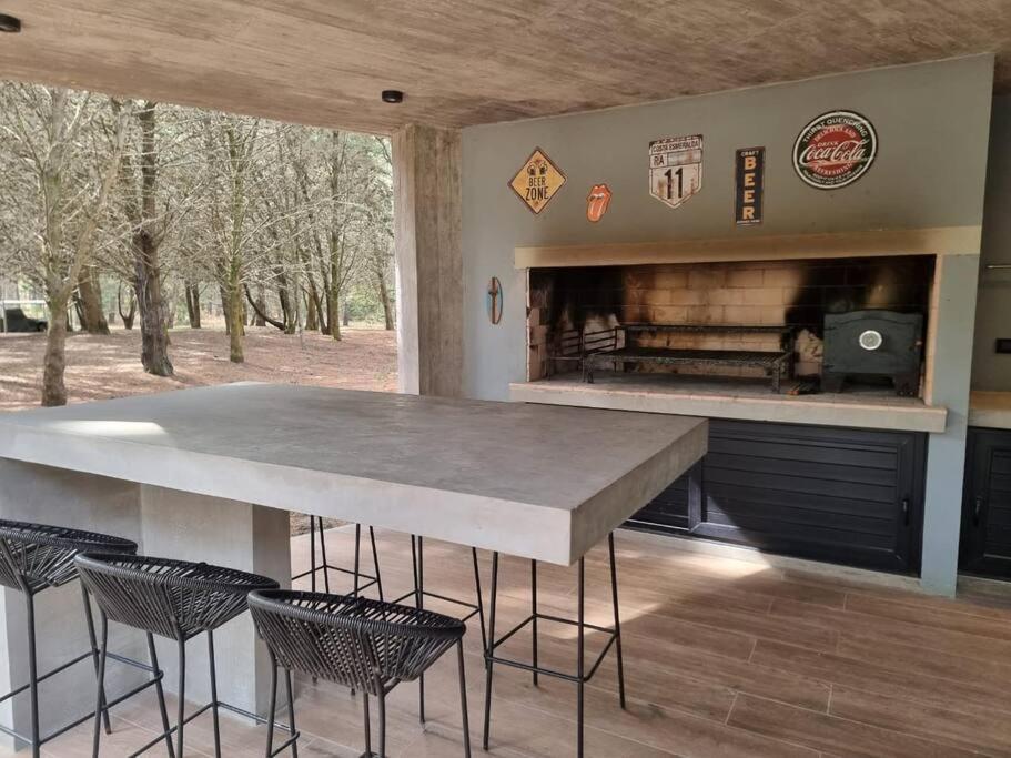Casa moderna abraza la naturaleza en costa esmeralda