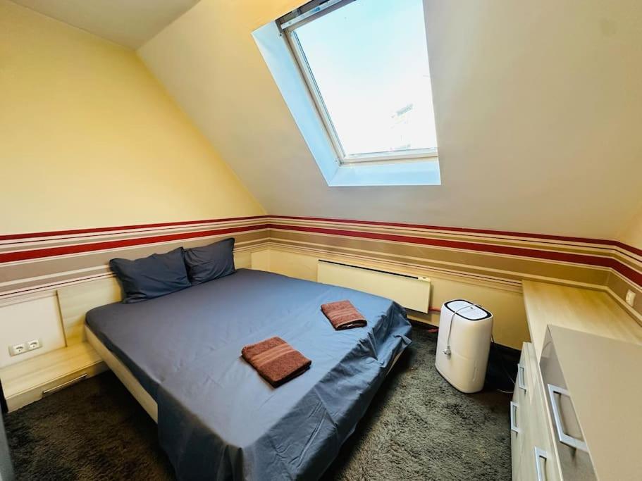 Student Town 1BDR APT