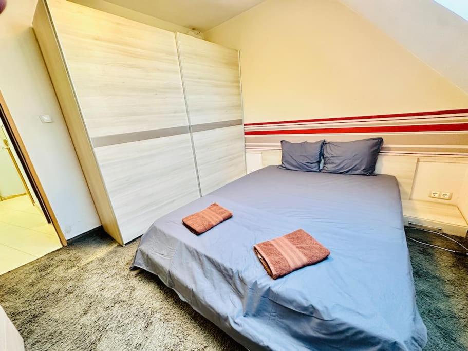 Student Town 1BDR APT