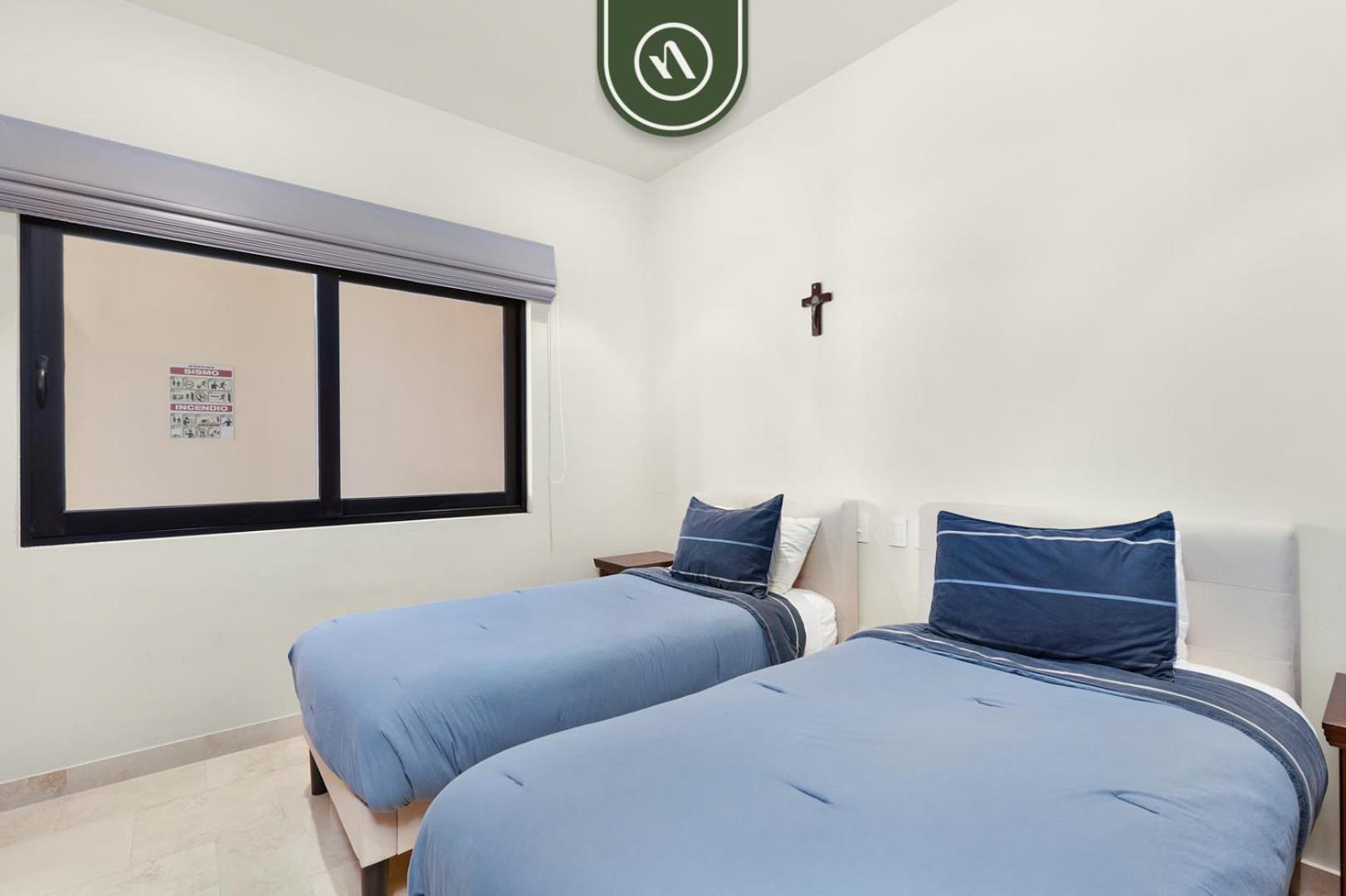 Amazing Unit with Ocean View view 4