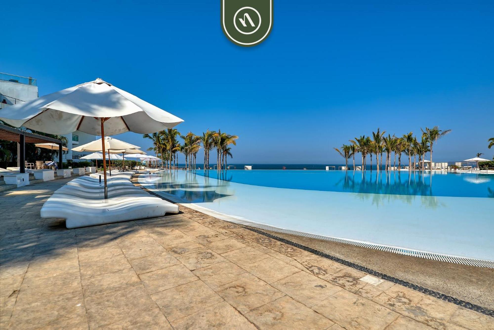 Great Apt with Ocean View - Beach Front view 2
