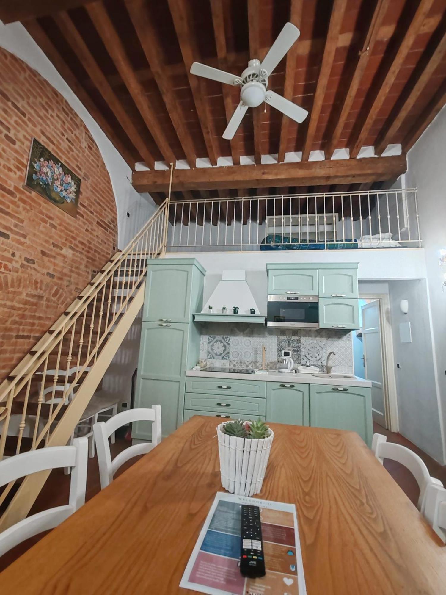Corte Aranci Deluxe Apartment in Historic Center Of Lucca