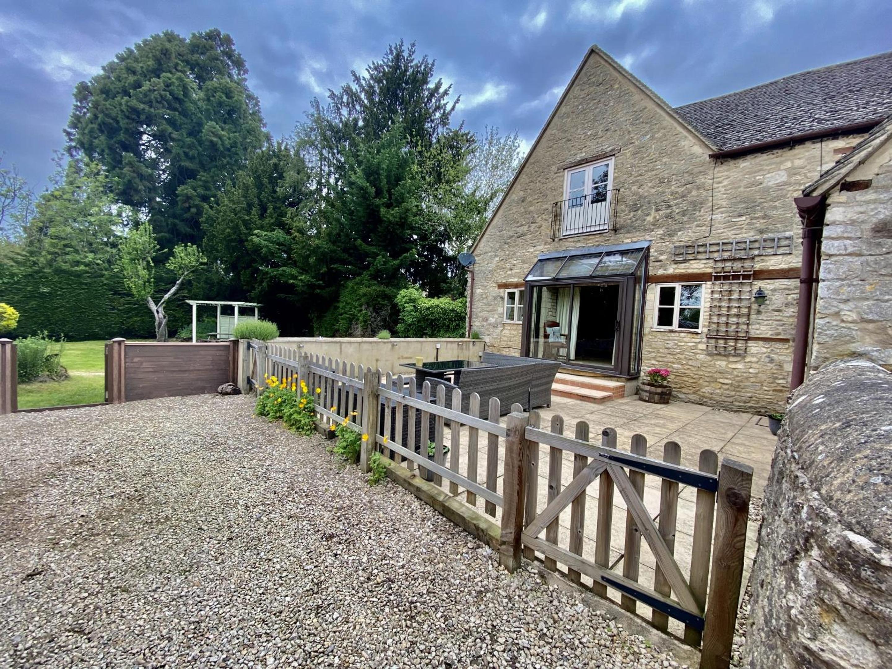 The Old Coach house- a delightful home from home view 3