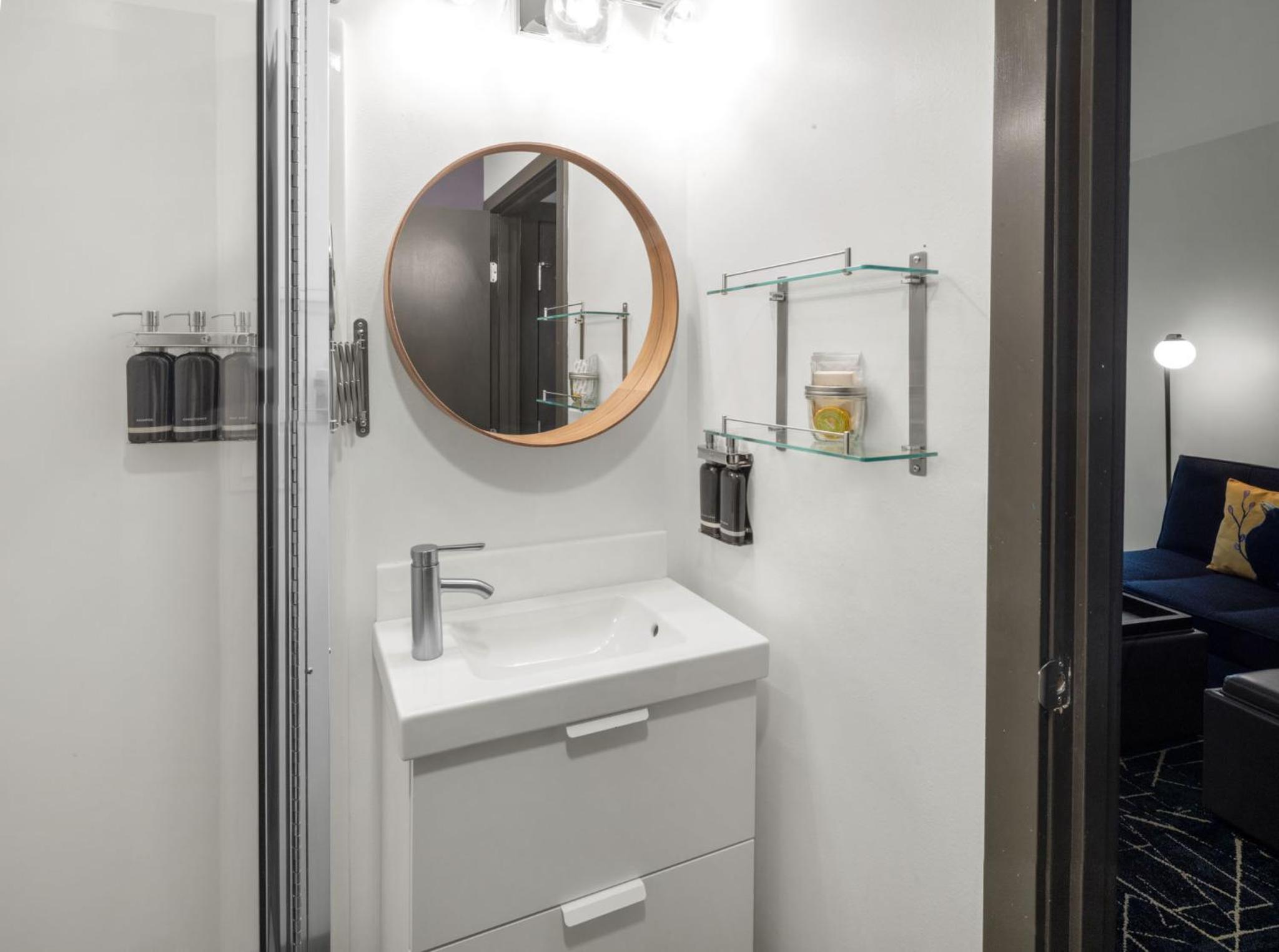 Juneau Vacations - Silverbow Inn  Suites - Property Image 90