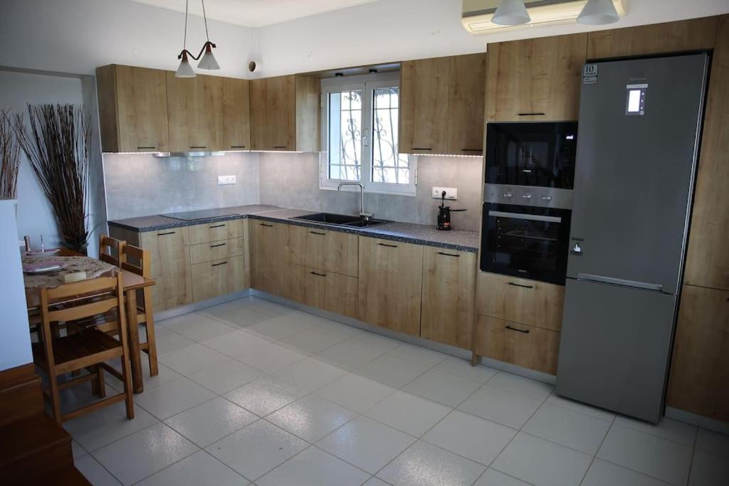 Dafne's Retreat by Booking Kottas