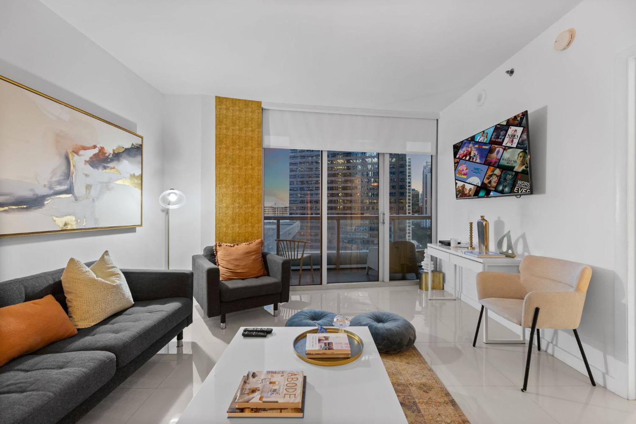 Downtown Brickell- FREE Pool -GYM- SPA