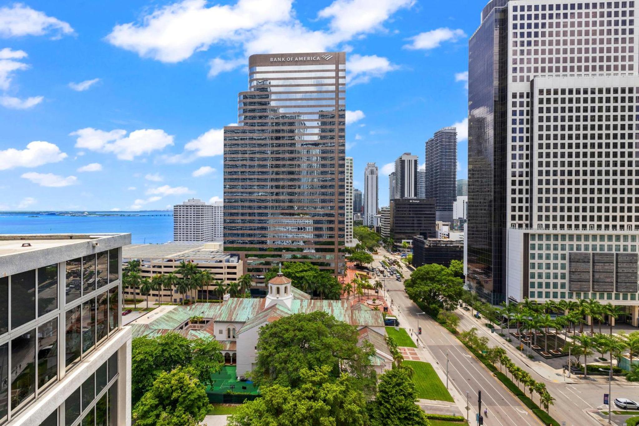 Downtown Brickell- FREE Pool -GYM- SPA