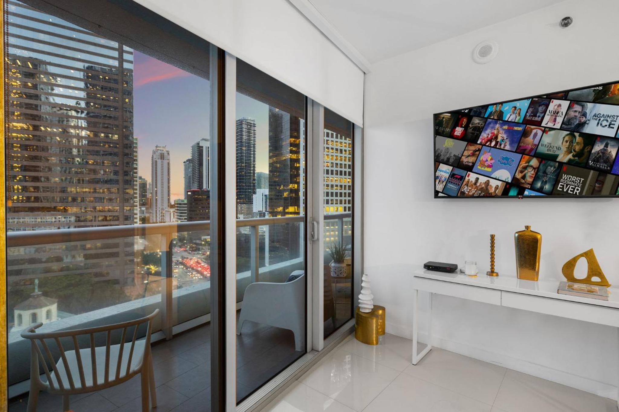 Downtown Brickell- FREE Pool -GYM- SPA